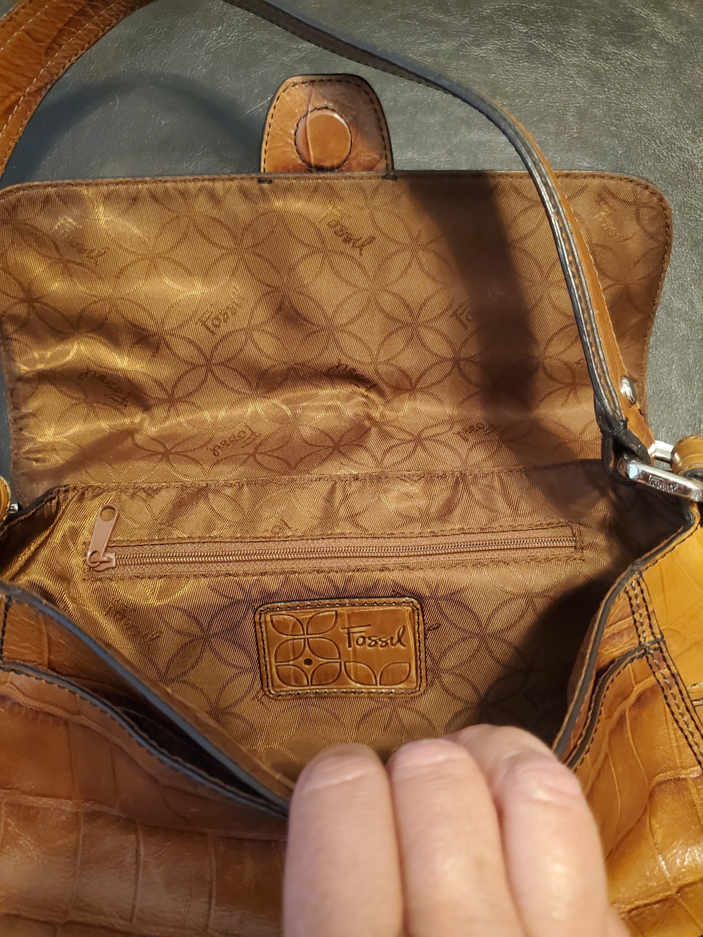 Fossil Tan Croc-Embossed Leather Shoulder Bag with Silver Buckle - Picture 6 of 6